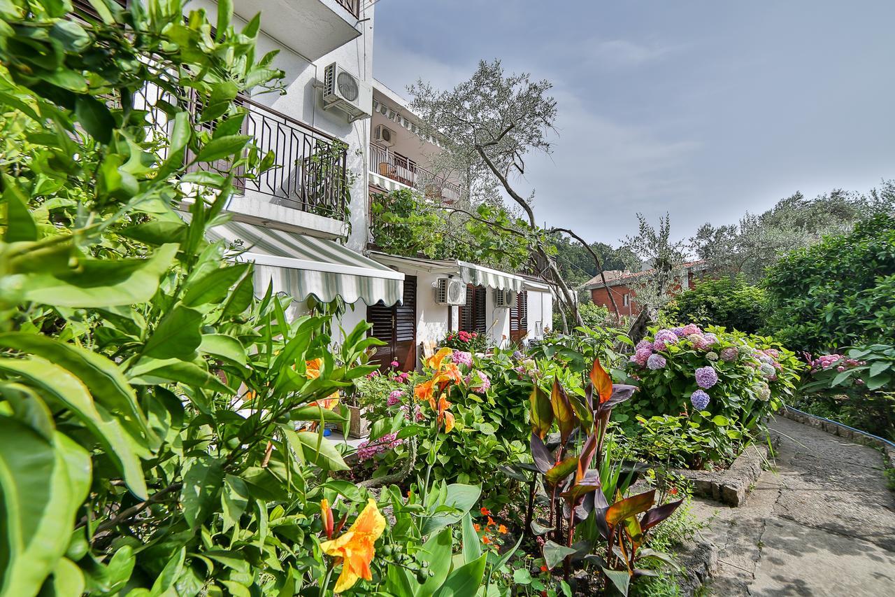 Sofija Apartments Sveti Stefan Esterno foto